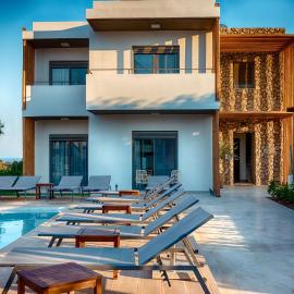 Kipos Suites & Apartments, hotell i Gennadi