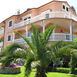 Bed and Breakfast Villa Iris, hotel in Mošćenička Draga