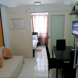 Vangie's Place at SEA RESIDENCES, hotel u Manili