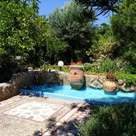 Ideal place for family near the beach with garden، فندق في Mardhátion