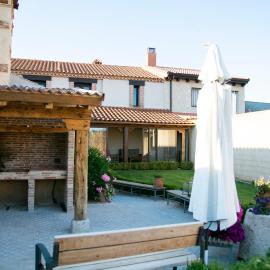 Casa Rural Zacarías, hotel in Sardón de Duero