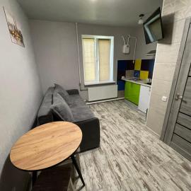 Смарт-квартира біля озера, hotel a Vinnytsya