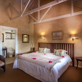 Leeuwenbosch Shearers Lodge - Amakhala Game Reserve, hotel v destinácii Buyskloof