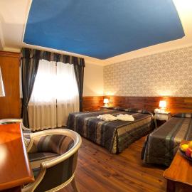 Hotel Cles, hotell i Cles