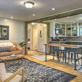 Quiet Country Home in Ava with Chic Interior!, hotel ad Ava