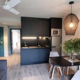 Apartamentos LCR Boutique, LCR Suites y LCR Los Valles، فندق في بييسكاس