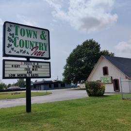Town and Country INN, hotel Rogersben