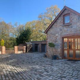 Cwtch Bach - Garnant, hotel Ammanfordban