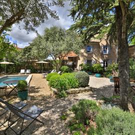 Le Jardin de Mazan, hotell i Mazan