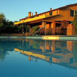 Agriturismo Colomboni, Hotel in San Costanzo
