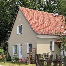 Helenes Ferienwohnung auf dem Bauernhof - Lausitzer Seenland, hotelli kohteessa Laubusch