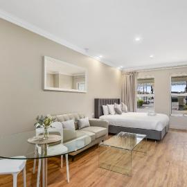 Aloha Central Luxury Accommodation โรงแรมในนาราคอร์ท
