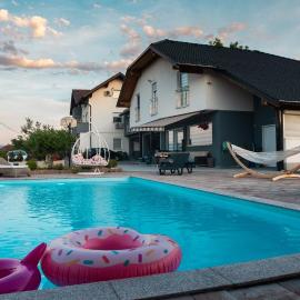 Villa De Luxe, hotel em Bihać