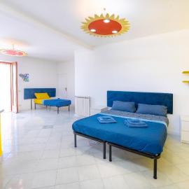 Margherita House, hotel em Procida