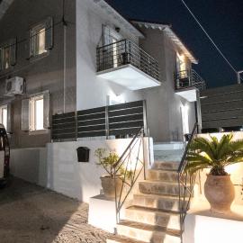Angelos Apartments, hotell i Lixouri