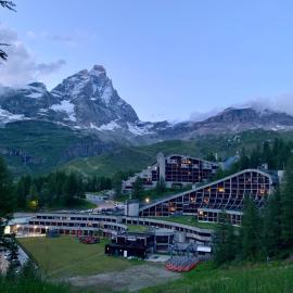 Cervinia Ski In Ski Out - Spacious Apartment