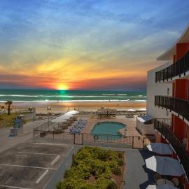 Cove Motel Oceanfront, хотел в Дейтона Бийч