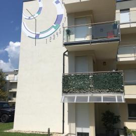 SUN-DIAL APARTMAN