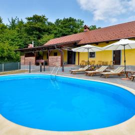 Awesome Home In Cestica, hotel i Cestica