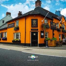 The Bear Inn, hotelli kohteessa Llandovery
