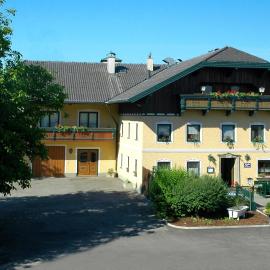 Krämerwirt Hotel-Gasthof – hotel w mieście Strasswalchen