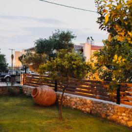 THALASSA ALMYROS APARTMENTS, hotel a Almirón
