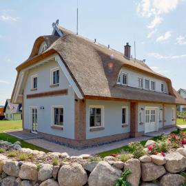 Mönchguter Reethus mit Wasserblick, Kamin, Sauna, viešbutis mieste Alt Reddevitz