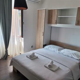 Elin's rooms in center