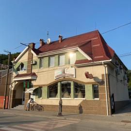 Атлант, khách sạn ở Khust