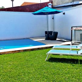 Casa Luna con alberca para 26 personas Cuernavaca, hotell i Cuernavaca