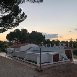 Pabellón en Finca, Villa con Piscina Zarzuela, hotel in Villaviciosa de Odón