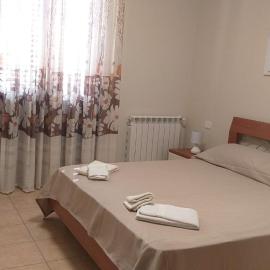 Dabliu House, hotel Torrenovában