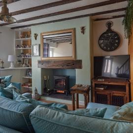 Violets Wonderland Cottage, hotel in Llandudno