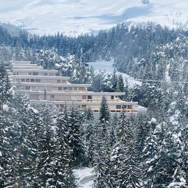 Alp Resort Ski In/Ski Out - 4.5 Zimmerwohnung für max. 7 Personen, hotel a Laax-Murschetg