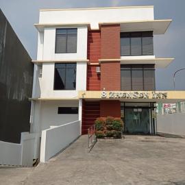 8 Zhensen Inn, ξενοδοχείο σε Bacoor