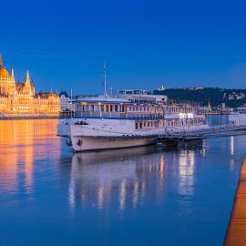 Grand Jules - Boat Hotel, hotel in Budapest