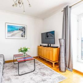 Fresh, modern West End apartment beside Hydro, Hotel in Glasgow