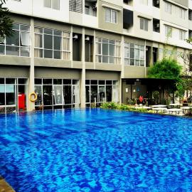 High Livin Apartment Baros, hótel í Cimahi
