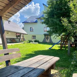 Medova Hata, hotel a Verkhnyaya Rozhanka
