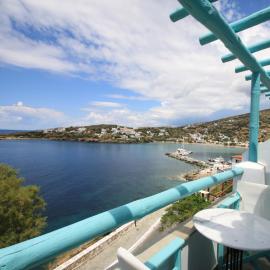 Paradise Design Apartments: Batsi şehrinde bir otel
