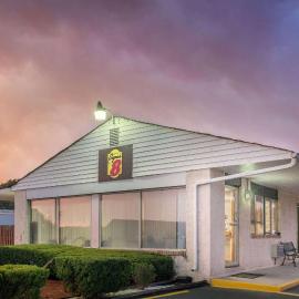 Super 8 by Wyndham Centerville-Richmond, hotel u gradu Centerville