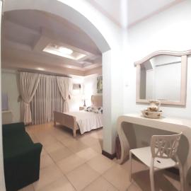 Casa Micarosa Hotel, hotelli kohteessa Manila