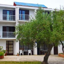 Rooms Amfora, hotel u gradu Krk