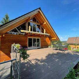 Apartments in Blockhaus im Wald, hotel din Siegsdorf