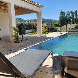 Onze Villa in Provence, Mont Ventoux, New Luxury Villa, Private Pool, Stunning views, Outdoor Kitchen, Big Green Egg, hotel i Malaucène