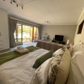 Olive Branch Cottage off grid – hotel w mieście Benoni