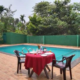 Palm Era Resorts, Hotel in Kushālnagar