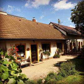 Ferienhaus Karin, hotel in Schönabrunn