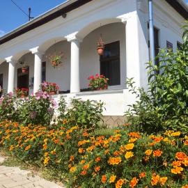 Heni Vendégháza, Hotel in Vadna