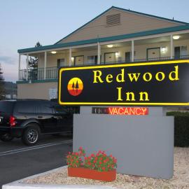 Redwood Inn, viešbutis mieste Santa Rosa